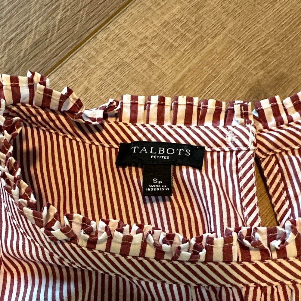 Talbots Top with Ruffle Sleeves - Picture 4 of 8